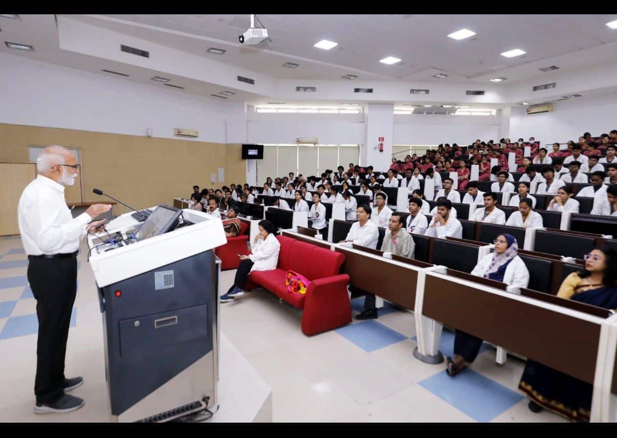 Where Physiology Meets Innovation: Dr Satish Deopujari Inspires Young Minds at AIIMS Rishikesh